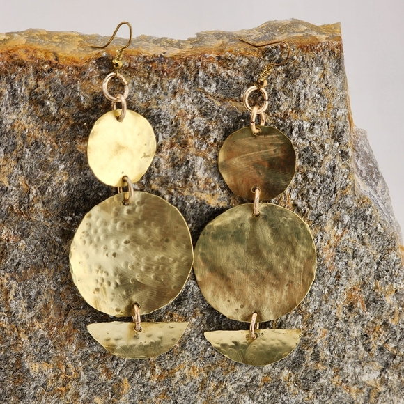 BRASS HAMMERED DANGLING EARRINGS HANDMADE STATEMENT JEWELRY - Picture 2 of 12